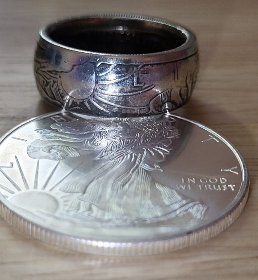 1/2 oz .999 silver Walking liberty ring